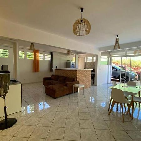 Charmant Appartement Avec Piscine Льо Робер Екстериор снимка