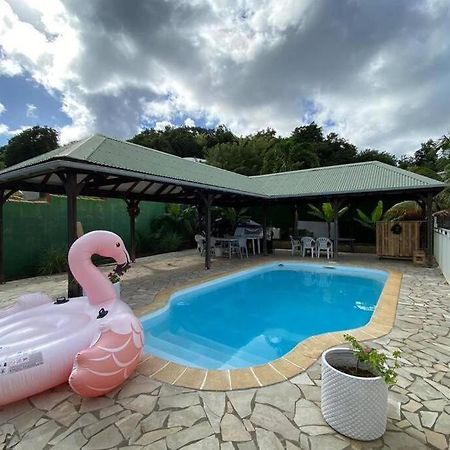 Charmant Appartement Avec Piscine Льо Робер Екстериор снимка